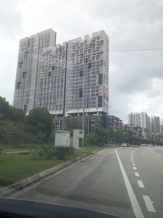 Mufasa Suites At Tamarind Suites With Wifi Netflix Coway Level 8 Cyberjaya Exterior photo