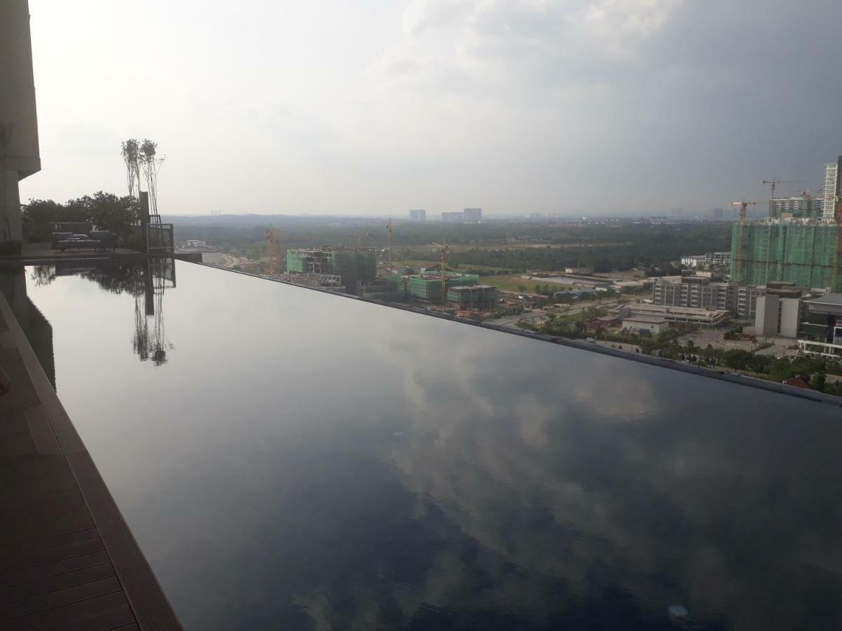 Mufasa Suites At Tamarind Suites With Wifi Netflix Coway Level 8 Cyberjaya Exterior photo